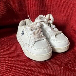 U.S. Polo . toddlers  White Sneakers Sz 5